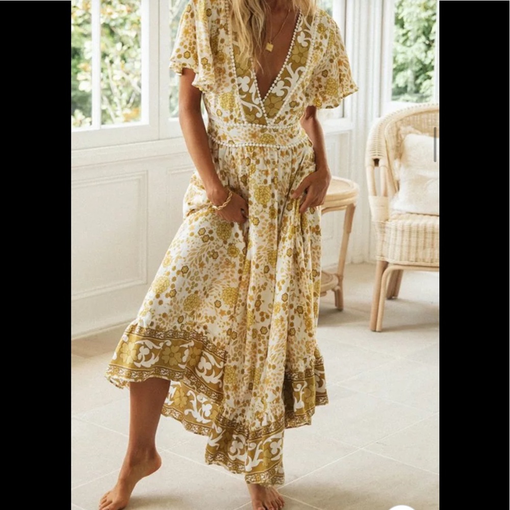 Lillium Boho Gypsy Floral Maxi Dress - Picture 6 of 9